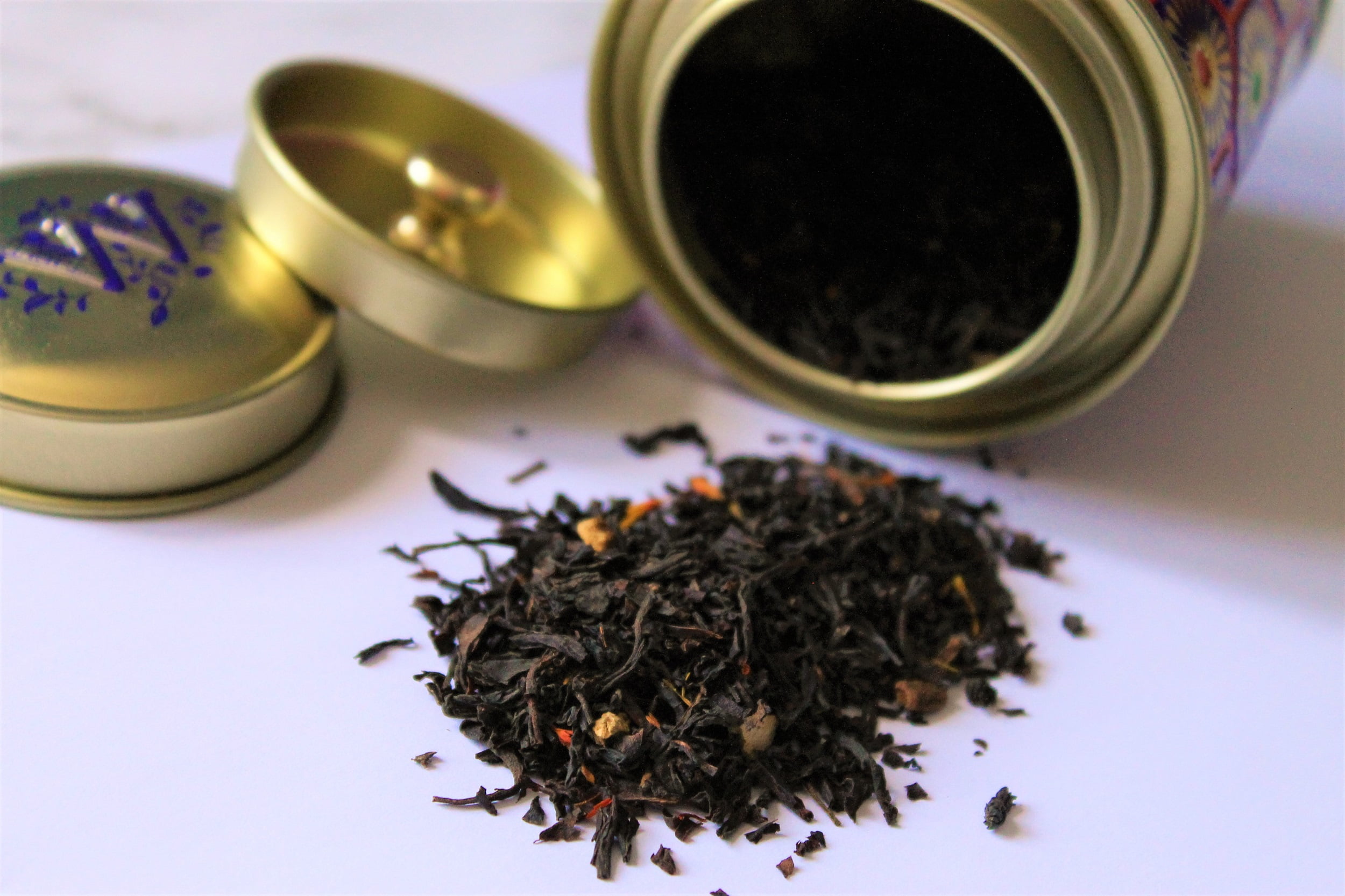 flavoured black tea leaves