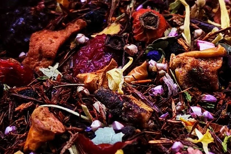 rooibos hibiscus loose tea blend