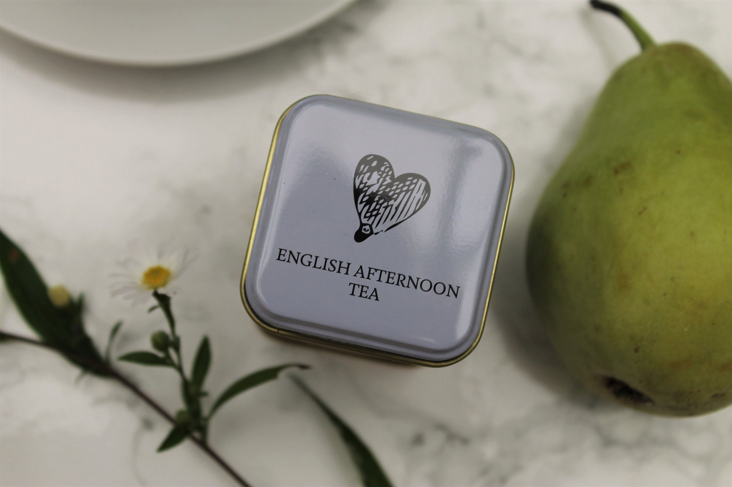 english afternoon tea tin