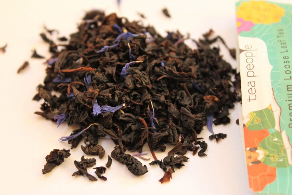 black tea with blueberries and cornflowers