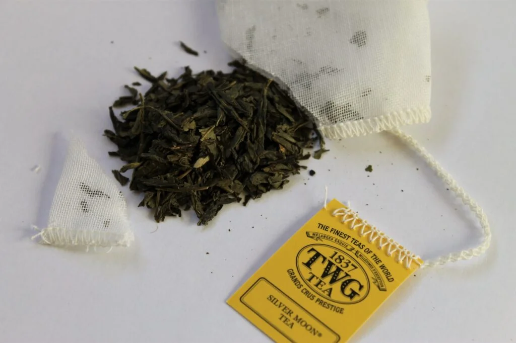 green tea in cotton teabags