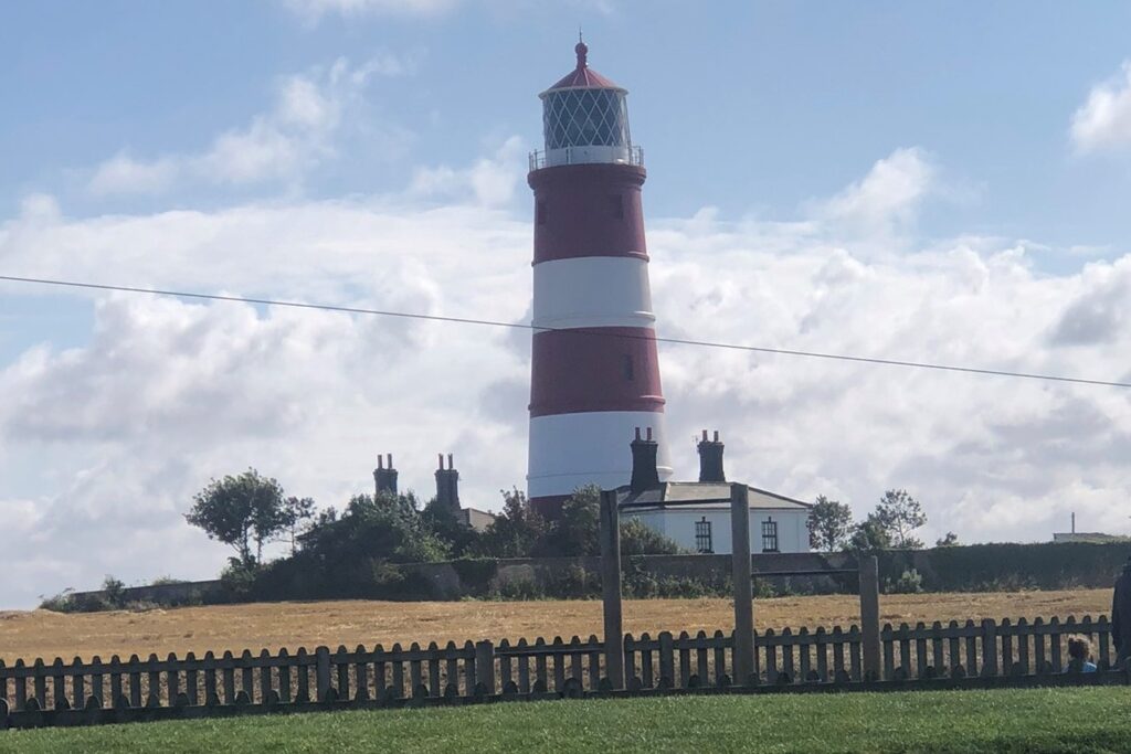 happisburgh lighthouse falling into the sea